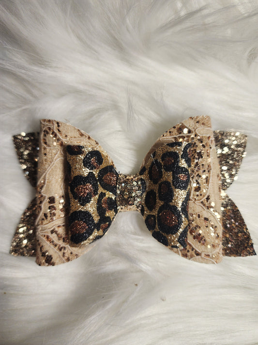 Glitter and Lace - Addison Bow